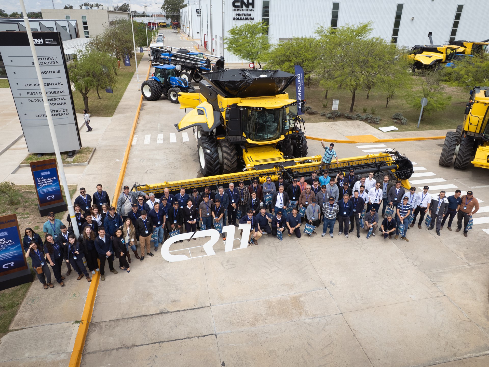 New Holland abrio las puertas de su fabrica para acercar todo su porfolio a sus clientes