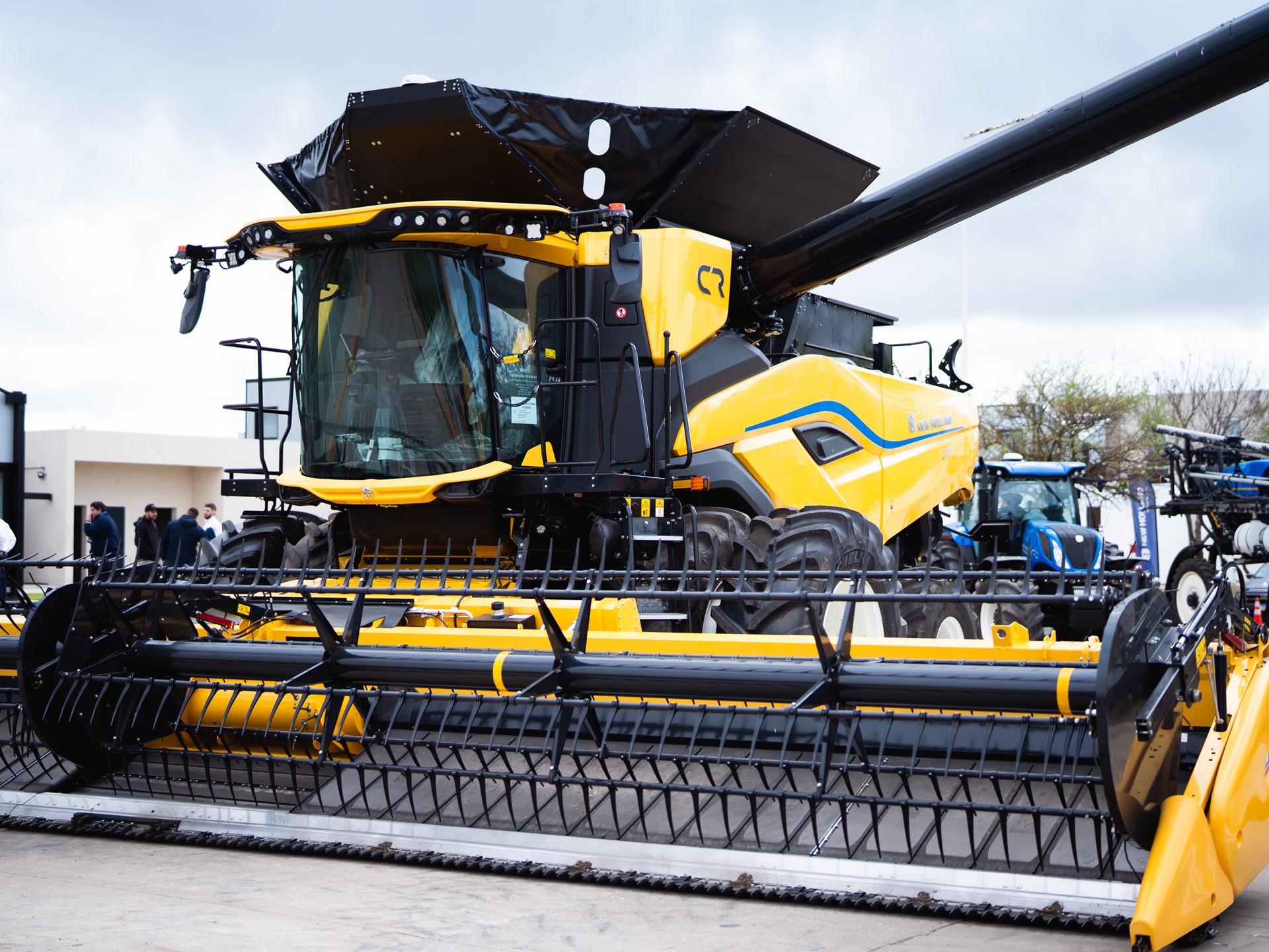 Cosechadora New Holland CR11 en la planta de New Holland en Cordoba