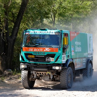 Gerard de Rooy wins the second Dakar special with the Iveco Powerstar