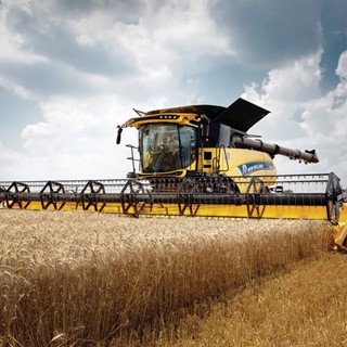 New Holland Agriculture CR10.90 combine