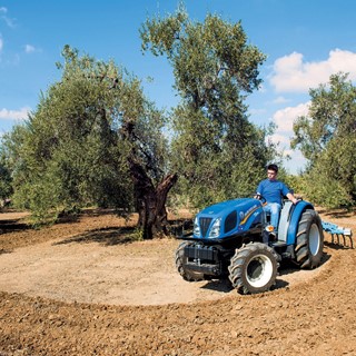 New Holland Agriculture T3F tractor wins Best of Specialised TOTY 2015