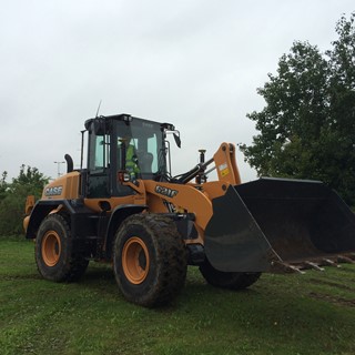 Case 621F wheel loader equipped with Leica Geosystems technology