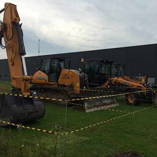 Case 650 Crawler Dozer and 836CAWD Motor Grader Equipped with Leica Geosystems technology