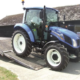 New Holland T4.75 blue Tilly Tractor