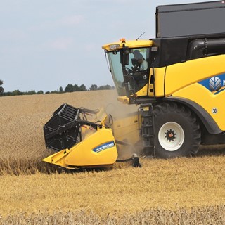 New Holland unveils the capacity-boosting Dual Stream header concept