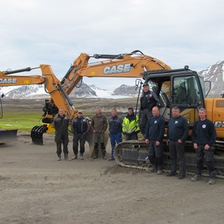 Case Crawler Excavators Delivery to Kings Bay AS Norwegian government research facility with the research team