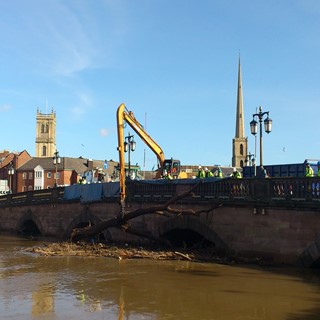 Worcester Bridge flood debris clearance with Case CX130