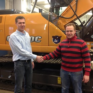 Anker Lemvig After Sales manager Case Construction Equipment in the Nordics (left) and Timo Hannukainen (right)