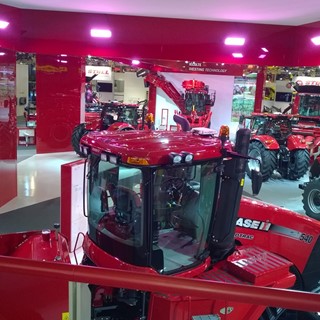 Case IH presents the first ‘2015 innovations‘ at SIMA in Paris