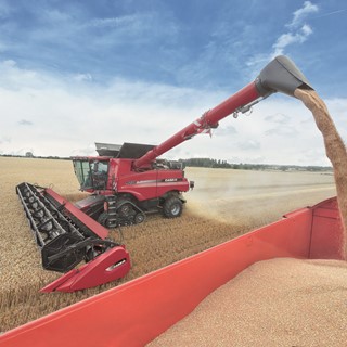 Varicut header with the Axial Flow combine unloading