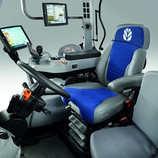 New Holland T7.270 Auto Command™ Horizon™ Cab