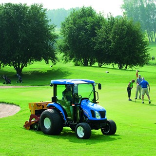 New Holland Boomer™ 54D EasyDrive on a gold course