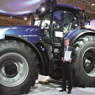 New Holland T7.315 Tractor Wins Machine of the Year 2016 Title in the L category at Agritechnica Show