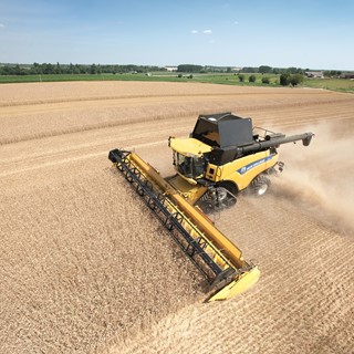 New Holland CR 9090 Combine Harvester in the Field