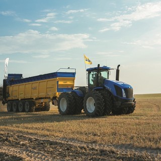T9 tractor set the World Record for manure spreading