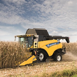 New Holland New CR8.80 Combine harvesting maize