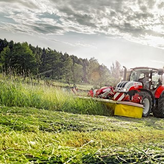 Steyr 4120 Multi Tractor mowing