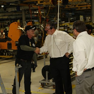 Congressman Mike Pompeo speaks with CNH Industrial employees at construction equipment facility