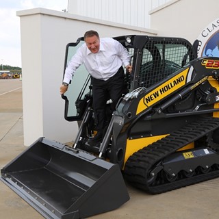 Congressman Mike Pompeo visits CNH Industrial construction equipment facility in Wichita, Kansas