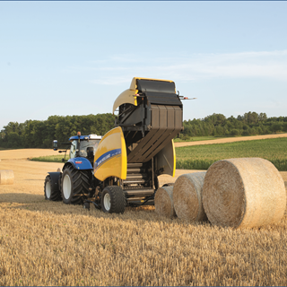 The IntelliBale™ system brings the tractor to a stop when the pre-set bale diameter has been reached