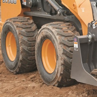 Identifying the Right Tire for Skid Steer Applications