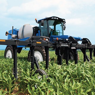 New Holland’s Guardian™ Injection Toolbar Feeds Corn When and Where It is Needed Most