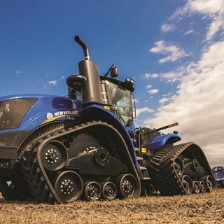 Tough New Holland SmartTrax™ II Tracks Optimized for Productivity fitted to the T9