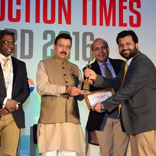 CASE India receiving the Best Construction Equipment Company of the Year Award