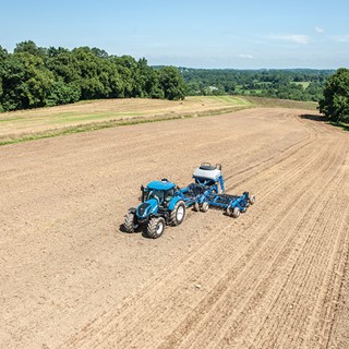 T7 Series tractors offer unrivaled comfort, power, efficiency and precision