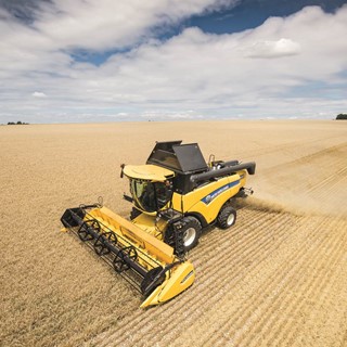 New Holland CX6 80 Tier4B Combine in the field