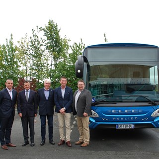 Representatives from TIDE BUSS, HEULIEZ BUS and IVECO Norge with the GX 437 ELEC