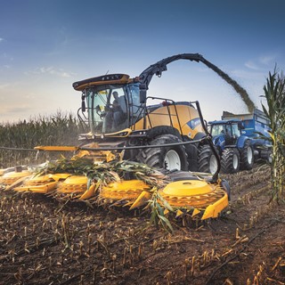 Efficient transfer of the FR920’s high power with the new heavy-duty driveline