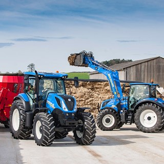 New Holland Tractors with CustomSteer