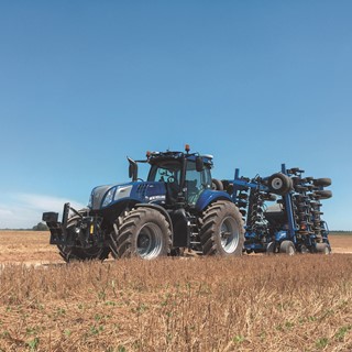 New Holland T8 NH Drive Concept