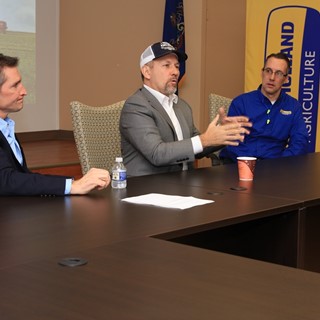 Congressman Smucker discusses the manufacturing industry with New Holland plant employees