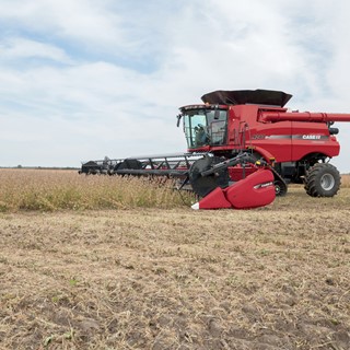 The new Axial-Flow 240 series combine with draper header