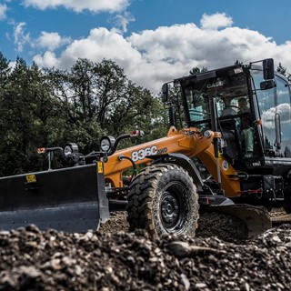 The CASE 836C grader provides operators with the comfortable ride and outstanding controllability