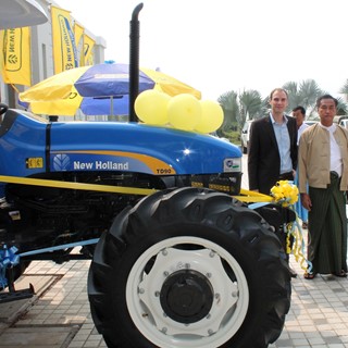 New Holland Agriculture TD90 handover