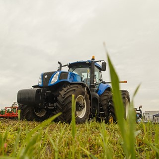 New Holland Agriculture T8.410 Tractor