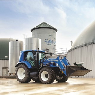 New Holland T6 Methane Power tractor prototype with the biodigestors that produce biomethane