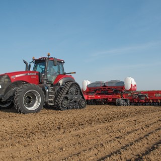 Updates to Model Year 2019 Magnum wheeled and Magnum Rowtrac tractors focus on boosting productivity and performance
