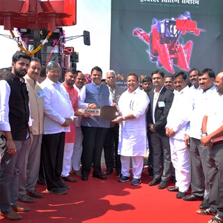 Case IH delivers two Austoft® 4000 Series sugarcane harvesters in Pune