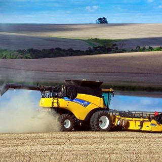 Colheitadeira recordista é destaque da New Holland na Bahia Farm Show