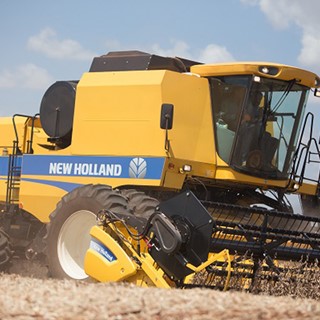 Coopavel recebe linhas consagradas de colheitadeiras New Holland