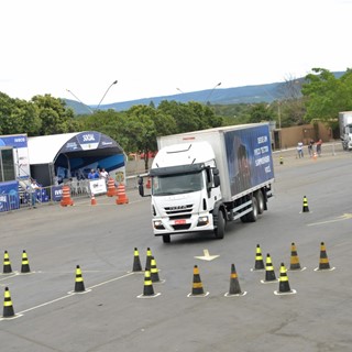 Desafio da Gincana começa com as provas de slalom, entre cones