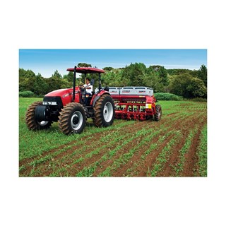 Tratores Farmall 95 irão ajudar o trabalho de pequenos agricultores