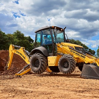 Retroescavadeira New Holland B95B