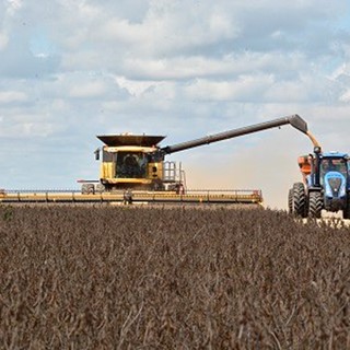 Semeadora PL6000 trabalha em todos os tipos de terrenos. Foto: New Holland Agriculture.