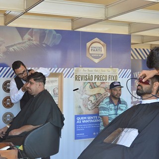 Barbearia IVECO na Gincana do Caminhoneiro