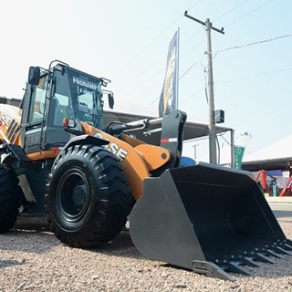 Fornecedora Máquinas lança dois modelos de pás-carregadeiras CASE no Ceará